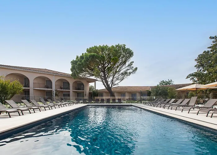 Golden Tulip Avignon Le Paradou